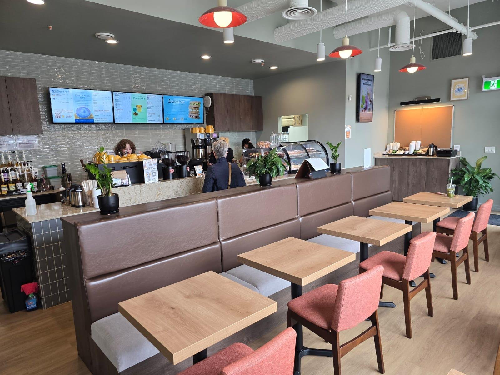 Blenz Coffee cafe construction by DQ Construction, photo 2