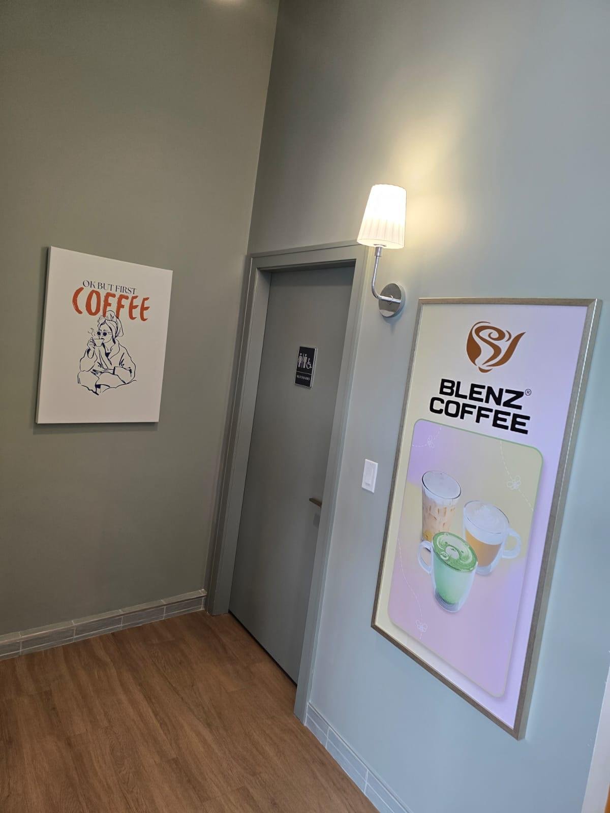 Blenz Coffee cafe construction by DQ Construction, photo 7