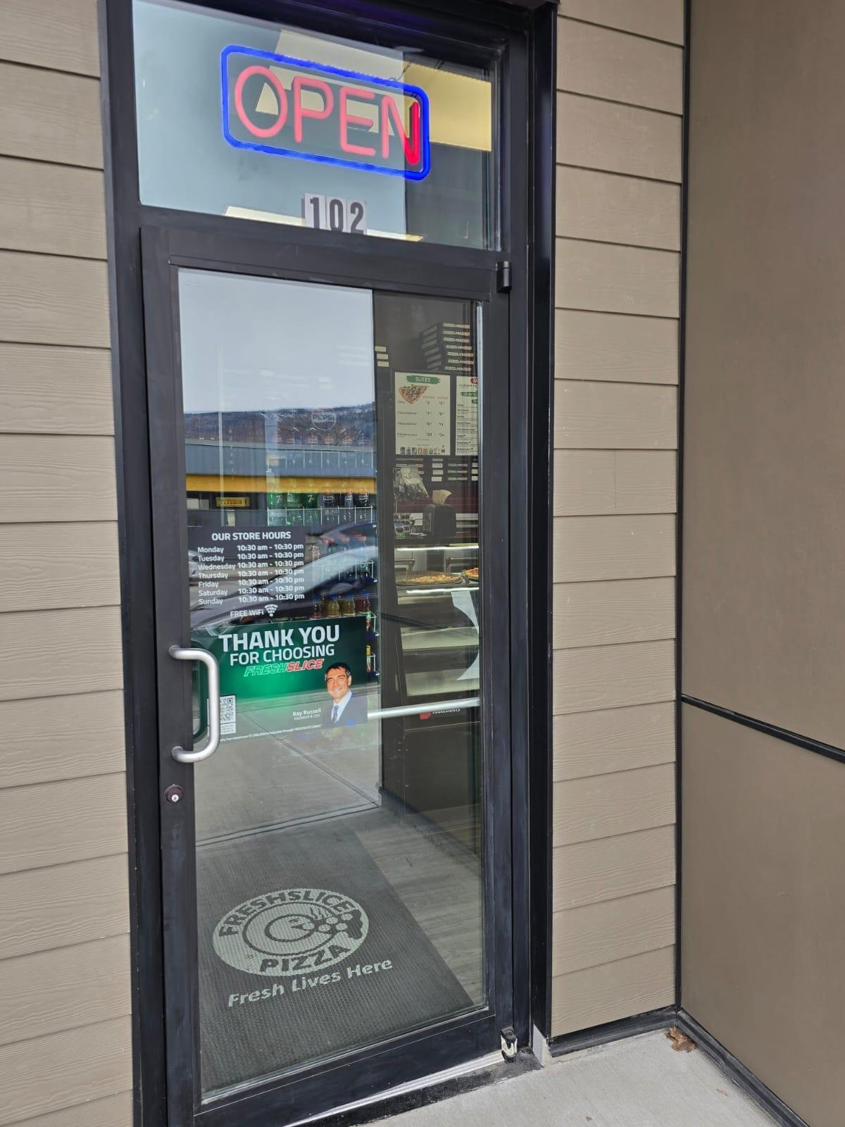 Fresh Pizza restaurant construction by DQ Construction, photo 4